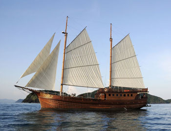 schooner 115 phuket thailand