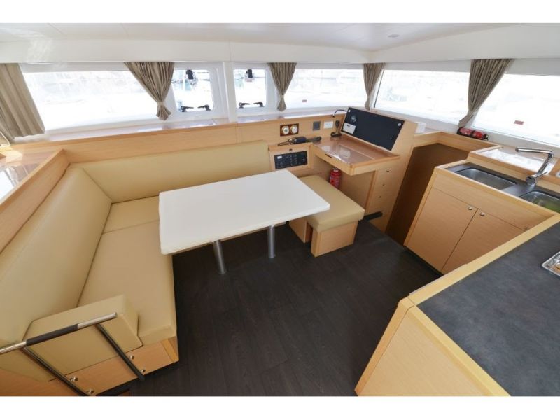 Lagoon 400