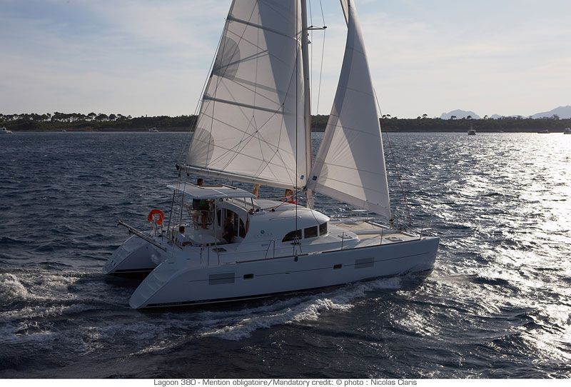 Lagoon 380-4
