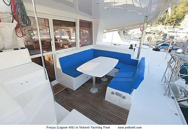 Lagoon 400