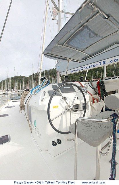 Lagoon 400