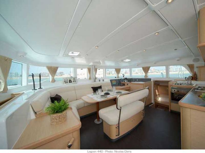 Lagoon 44009