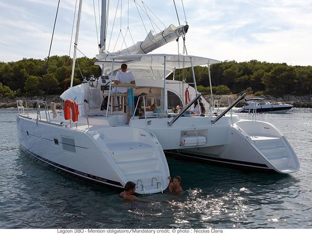 Lagoon 380 S2