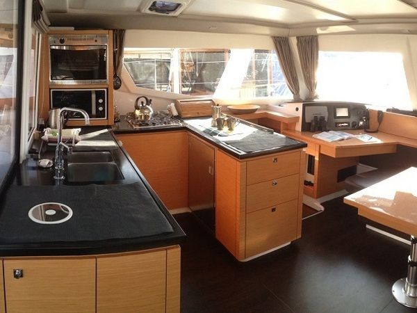 Helia 44
