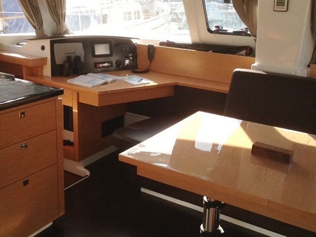 Helia 44