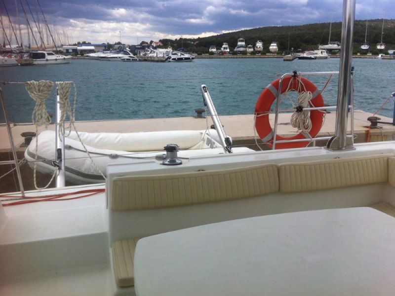 Lagoon 42