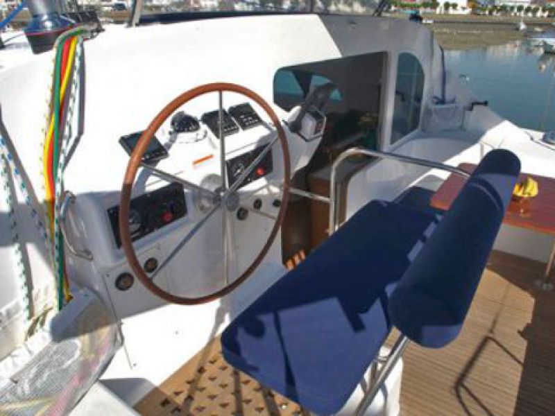 Lagoon 410