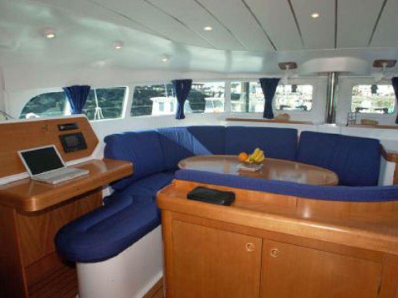 Lagoon 410
