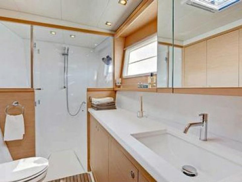 Lagoon 450