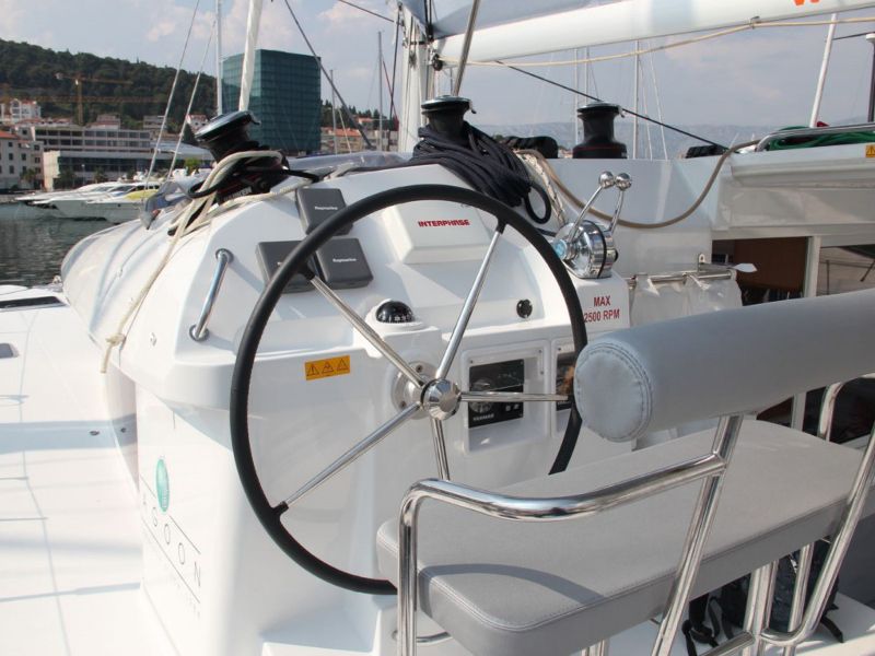 Lagoon 400