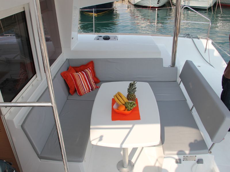 Lagoon 400