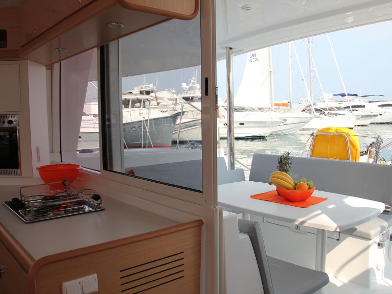 Lagoon 400
