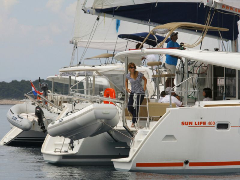 Lagoon 400