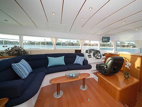 Lagoon Power 44