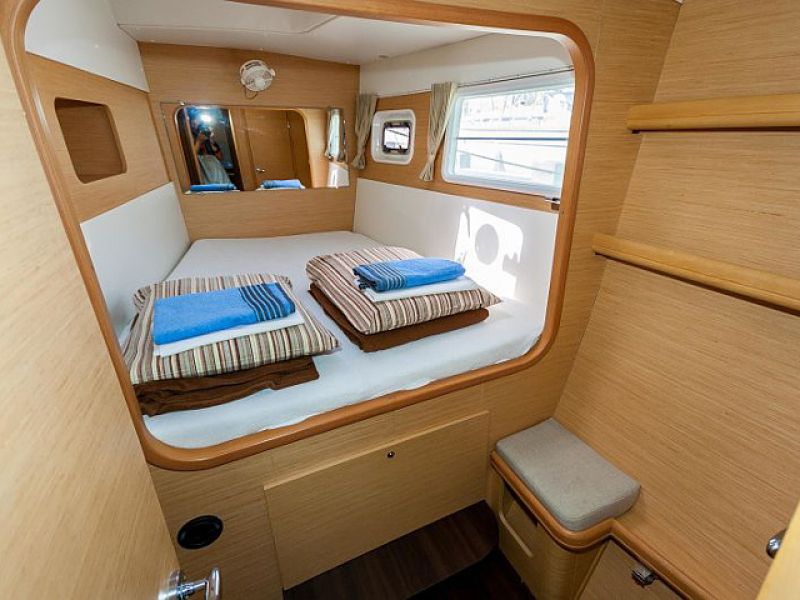 Lagoon 440