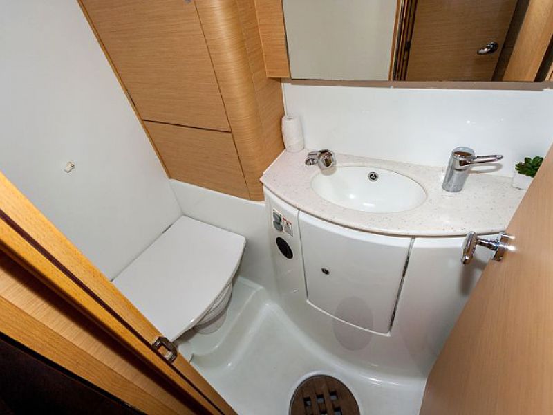 Lagoon 440