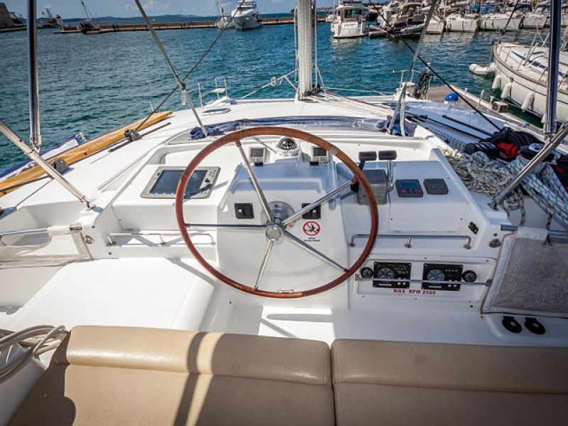 Lagoon 440