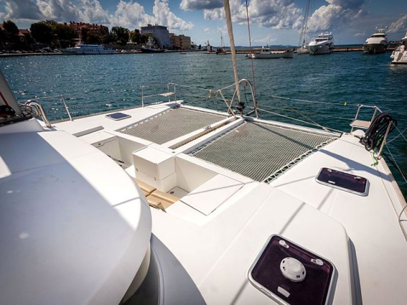 Lagoon 440