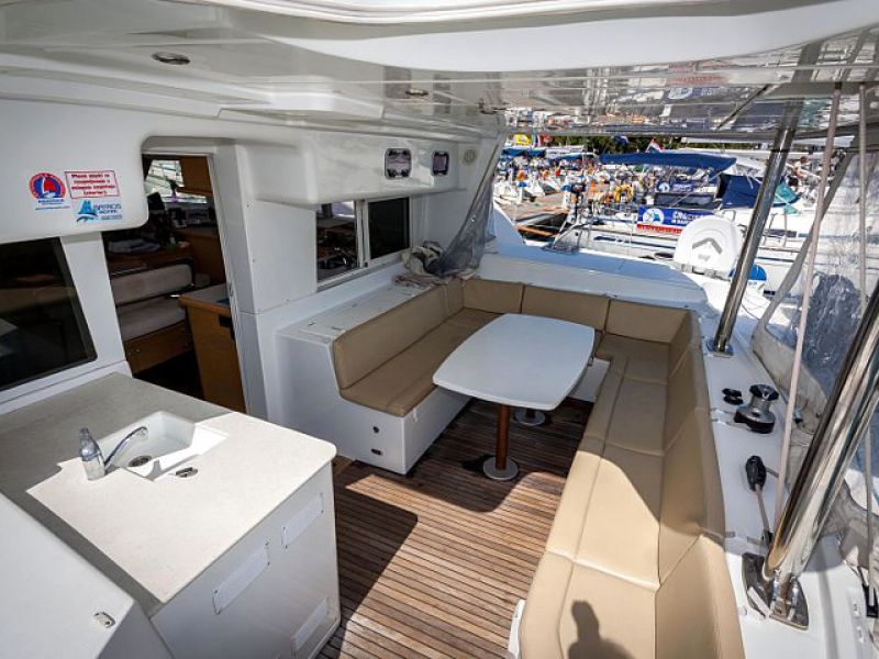 Lagoon 440