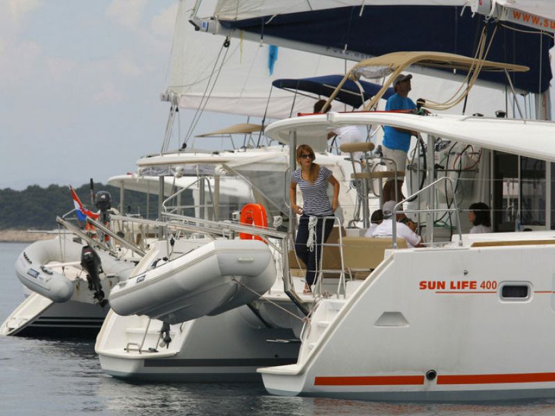 Lagoon 400
