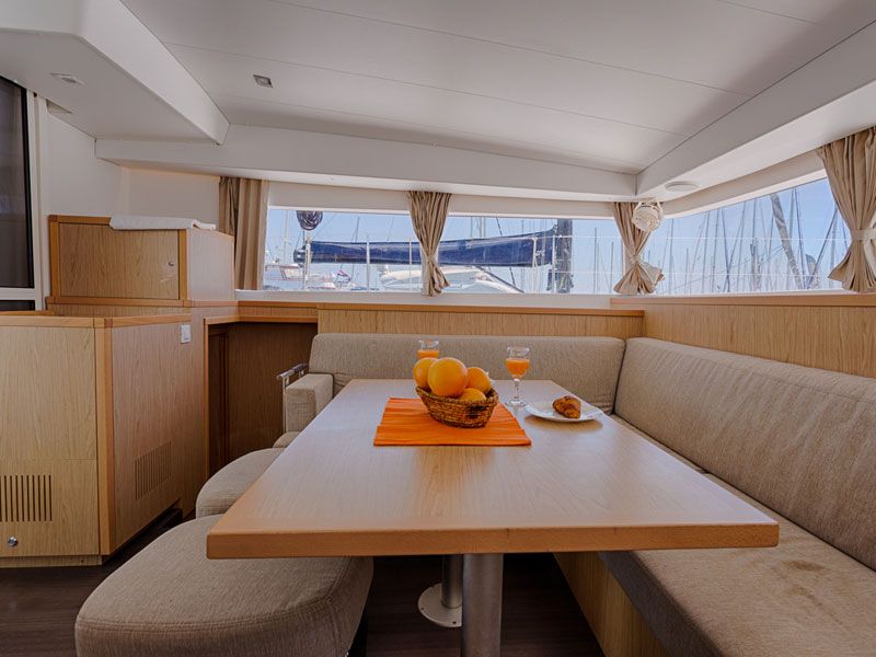 Lagoon 400 S2