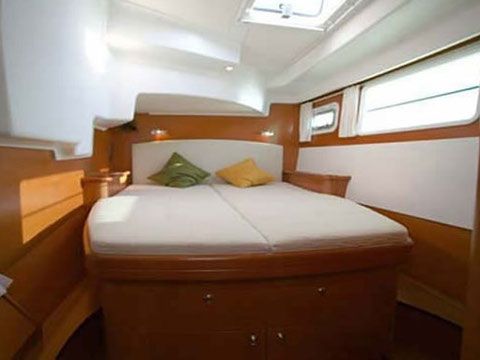 Lagoon 440