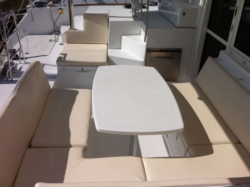 Lagoon 400 S2