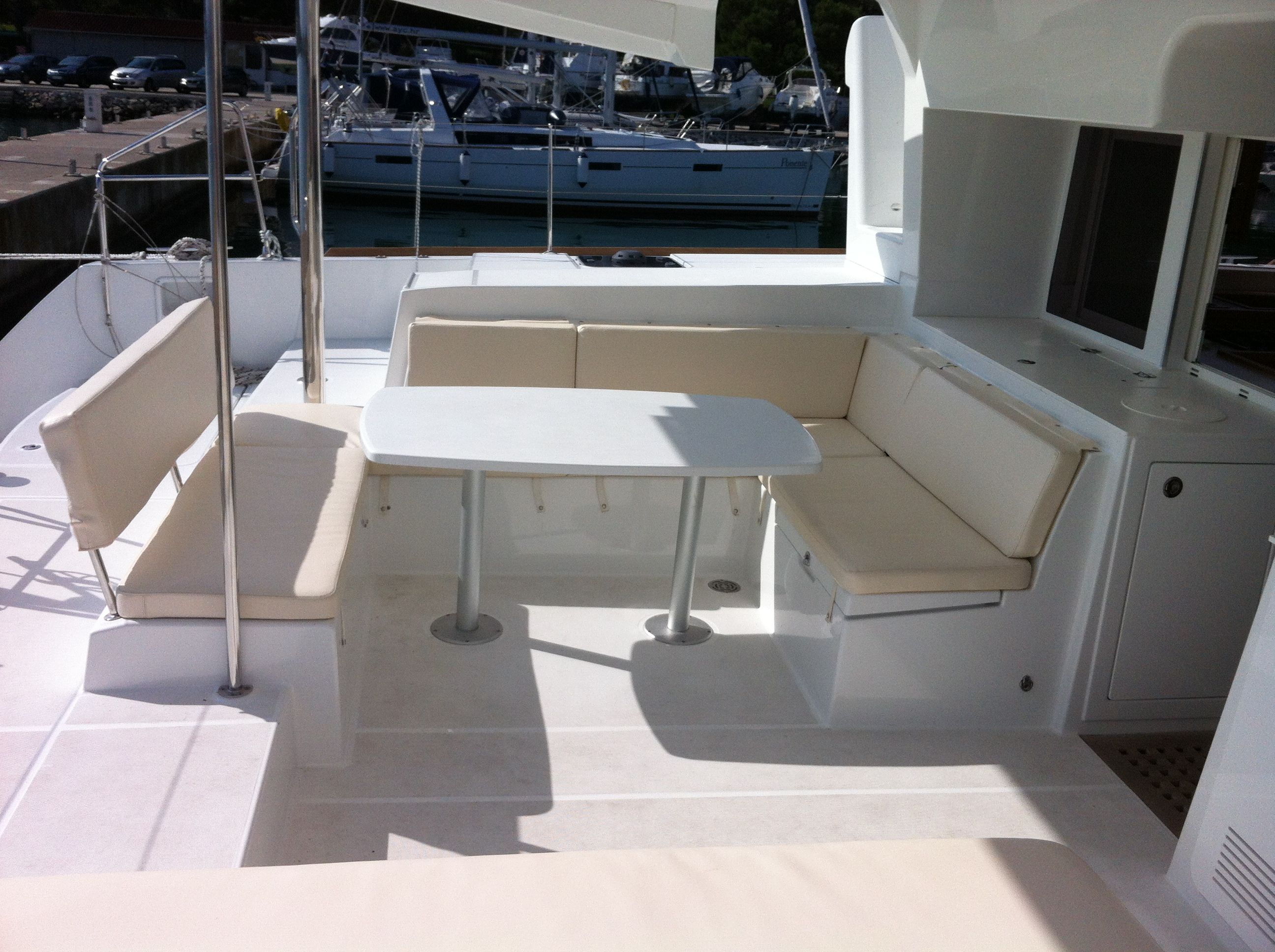 Lagoon 450