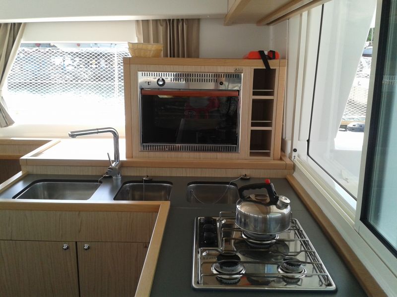 Lagoon 400 S2