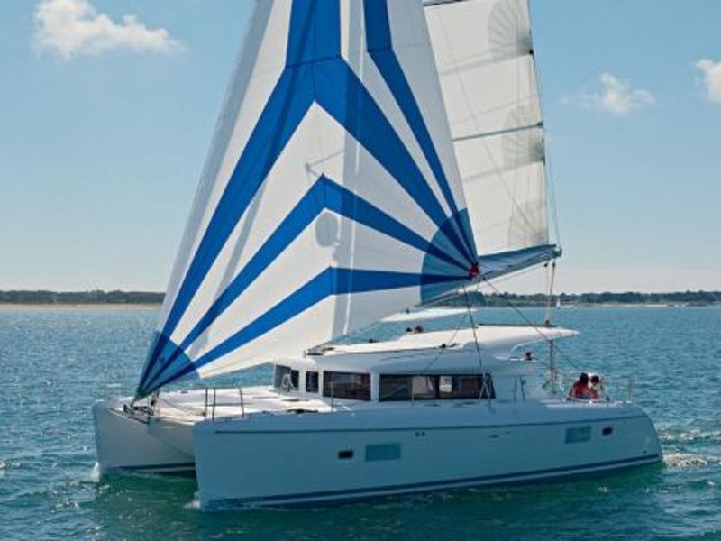 Lagoon 421