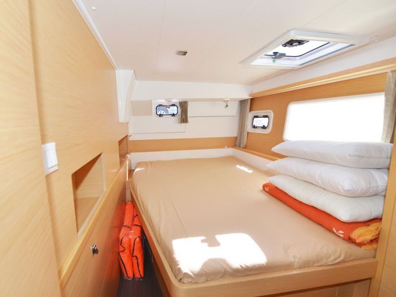 Lagoon 400