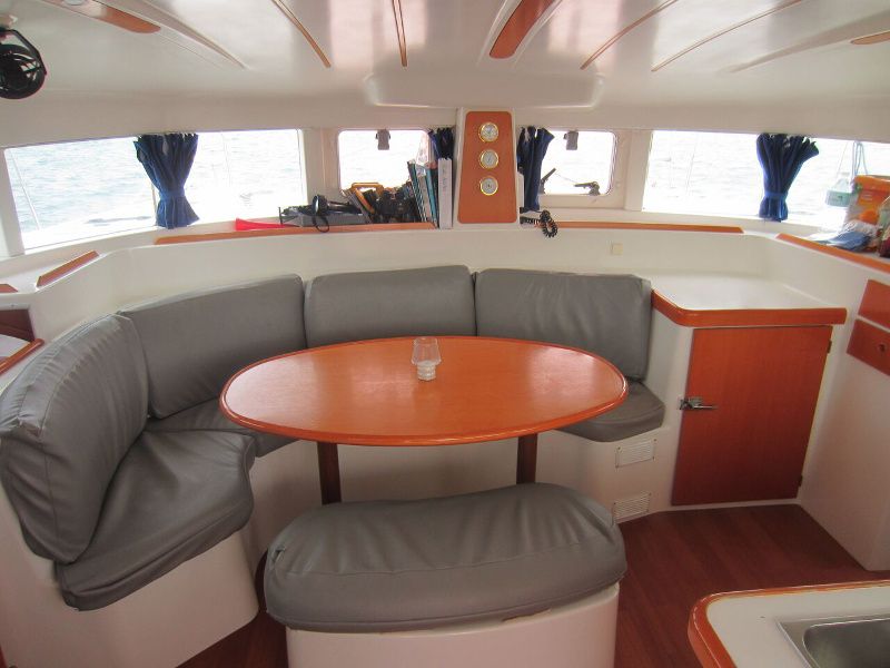 Lagoon 380