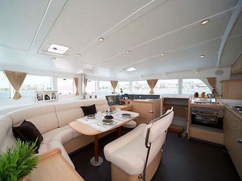 Lagoon 440