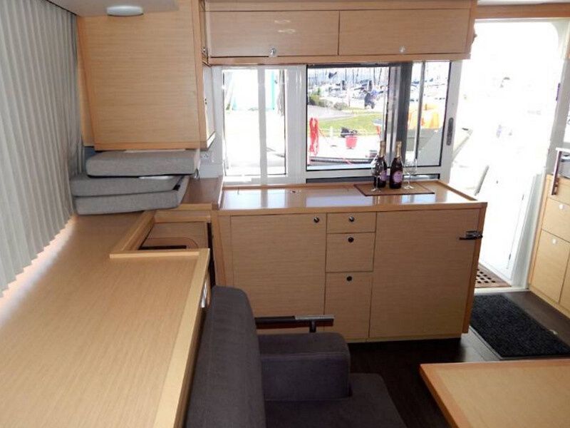 Lagoon 450