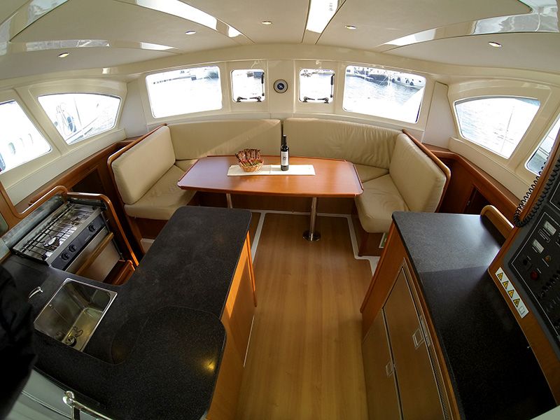 Leopard 38