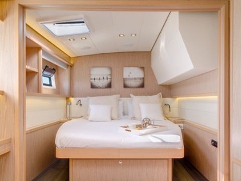 Lagoon 52