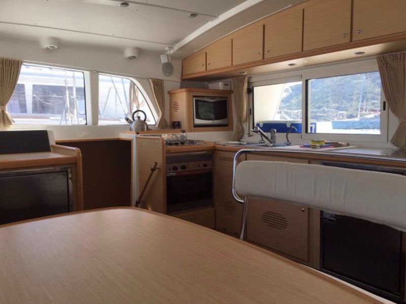 Lagoon 440