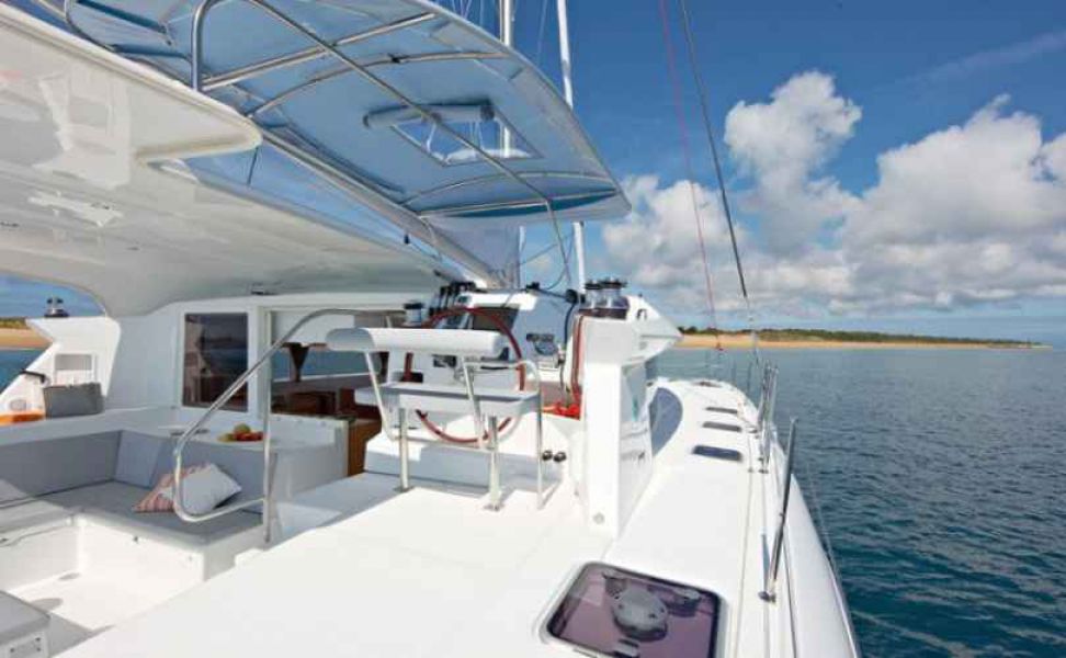 Lagoon 421