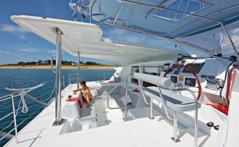 Lagoon 421