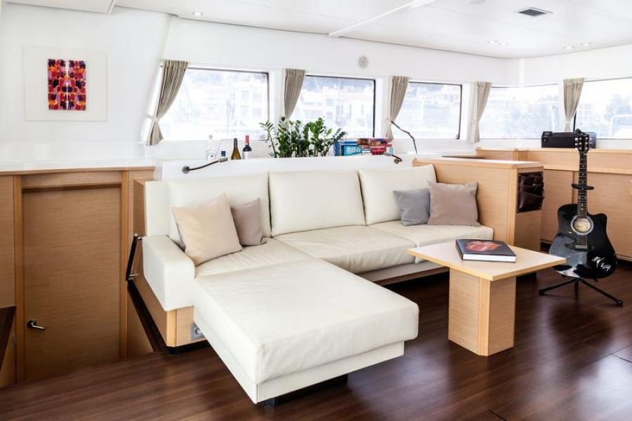 Lagoon 620