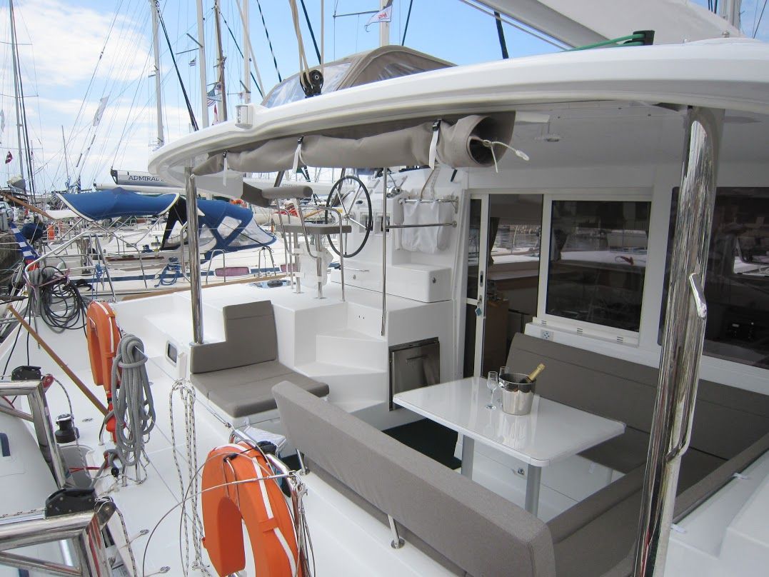 Lagoon 400 S2 - 4+2 cab