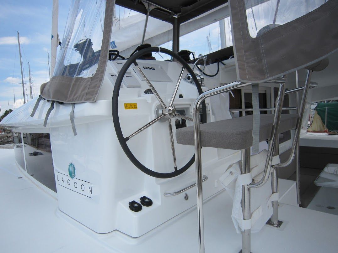 Lagoon 400 S2 - 4+2 cab