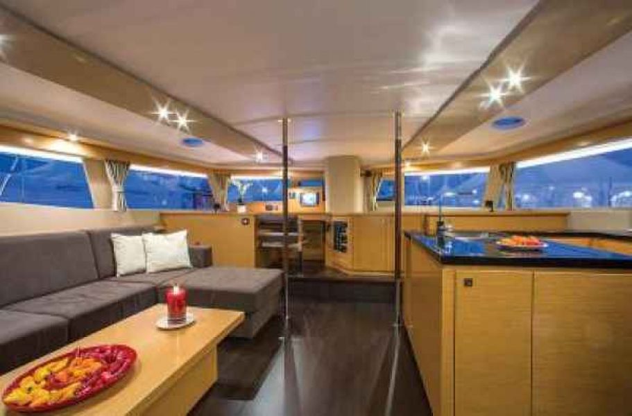 Fountaine Pajot Sanya 57 - 5 + 1 cab