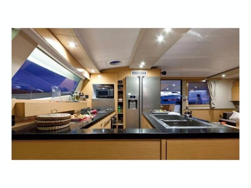 Fountaine Pajot Sanya 57 - 5 + 1 cab