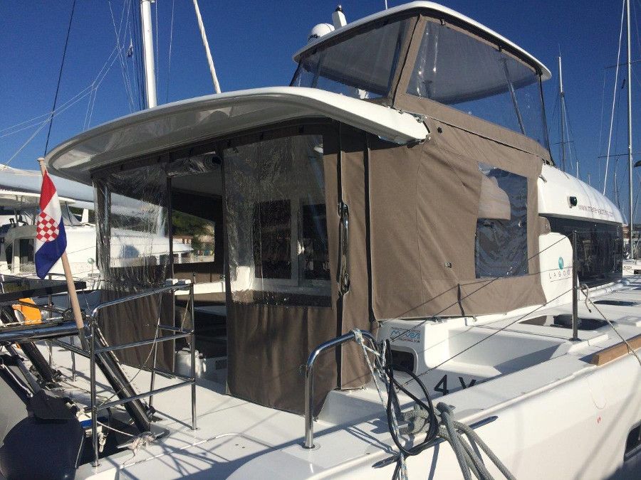 Lagoon 40 MotorYacht - 4 + 2 cab