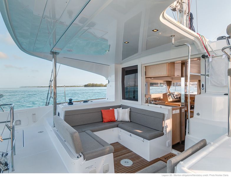 Lagoon 39 