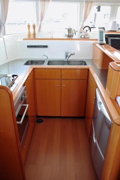 Lagoon 500