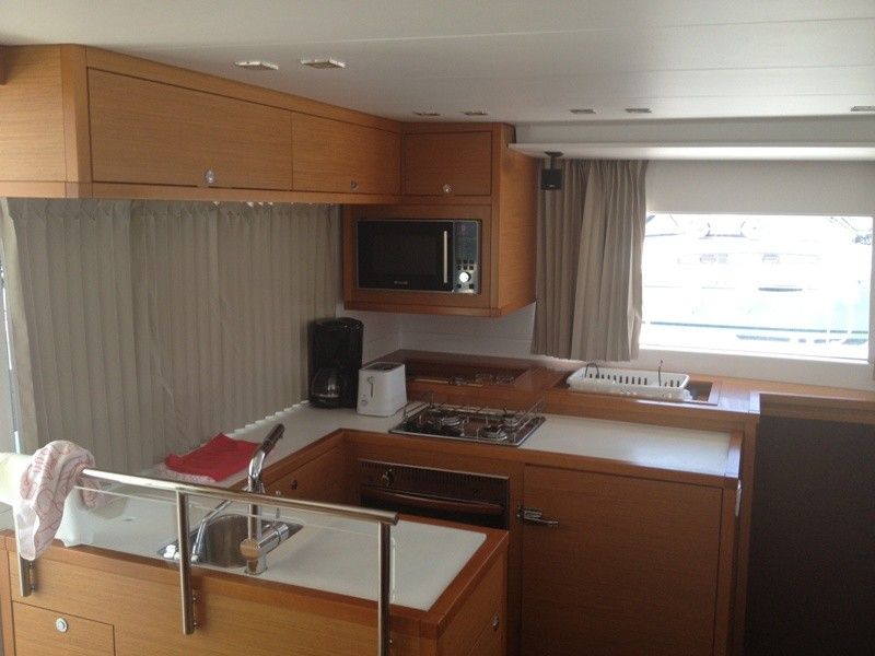 Lagoon 450 Owner Version