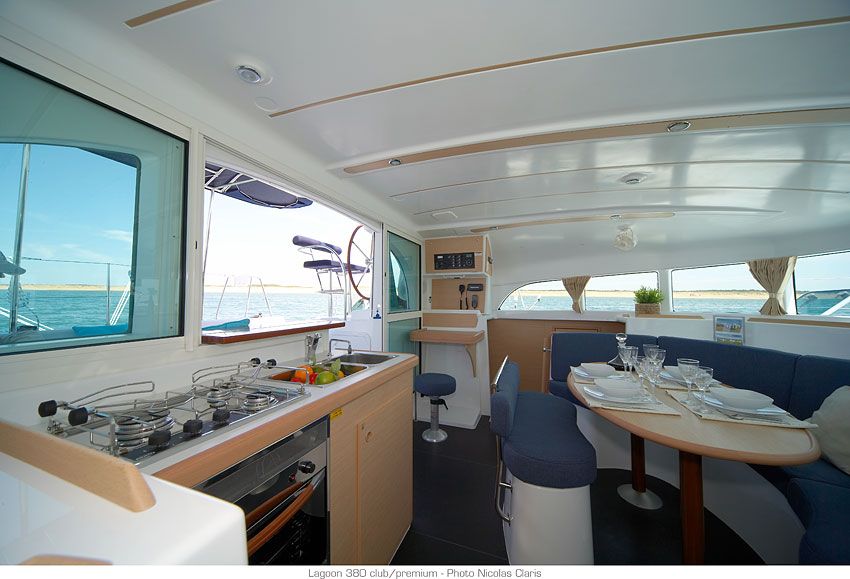 Lagoon 380 Owner Version