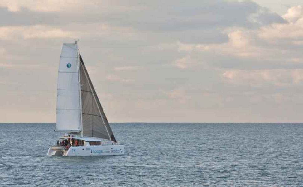Lagoon 39 - 4 + 2 cab